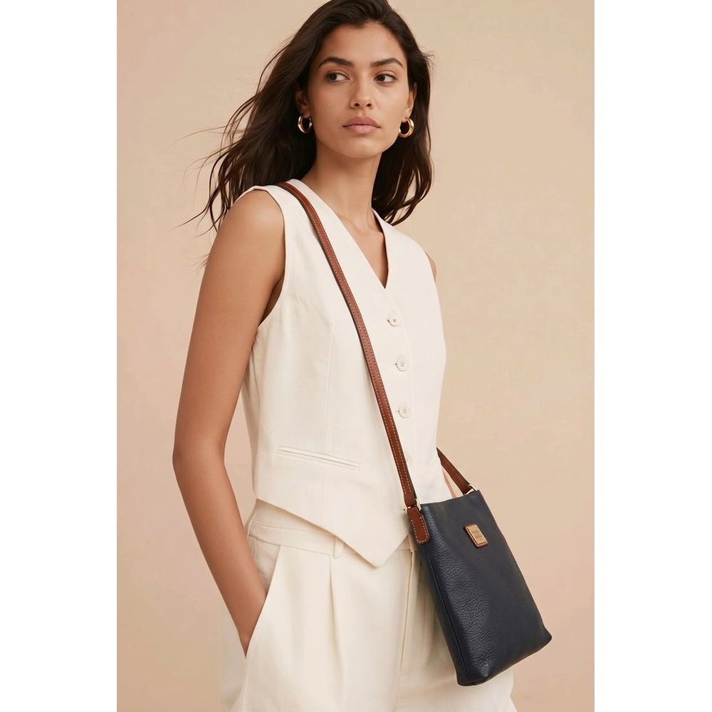 Dooney & Bourke Pebble Grain Leather Crossbody Bag Navy Blue Brown Trim Purse